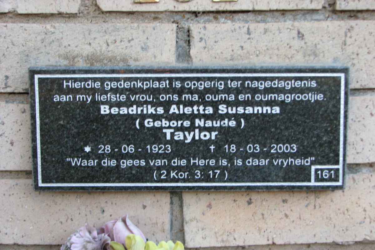 TAYLOR Beadriks Aletta Susanna nee NAUDÉ 1923-2003