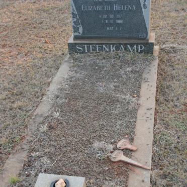 STEENKAMP Elizabeth Helena 1917-1986