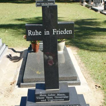 NIEBUHR Waldo August 1923-2009