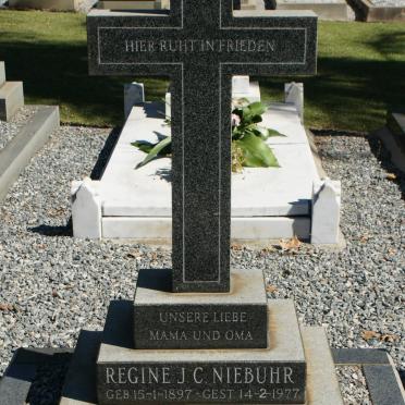 NIEBUHR Regine J.C. 1897-1977