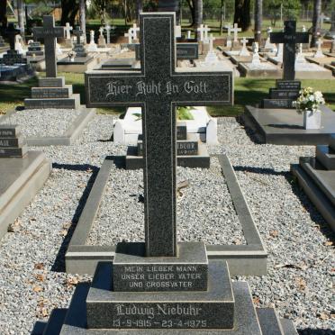 NIEBUHR Ludwig 1915-1975