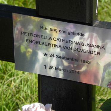 DEVENTER Jacobus Nicolaas, van 1938- &amp; Petronella Catherina Susanna Engelbertina 1942-2014 