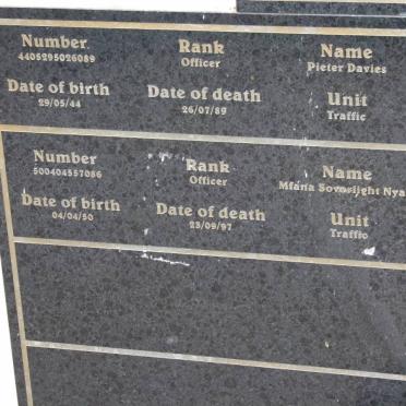 DAVIES Pieter 1944-1989 :: NYATHI Mfana Sovorlight 1950-1997