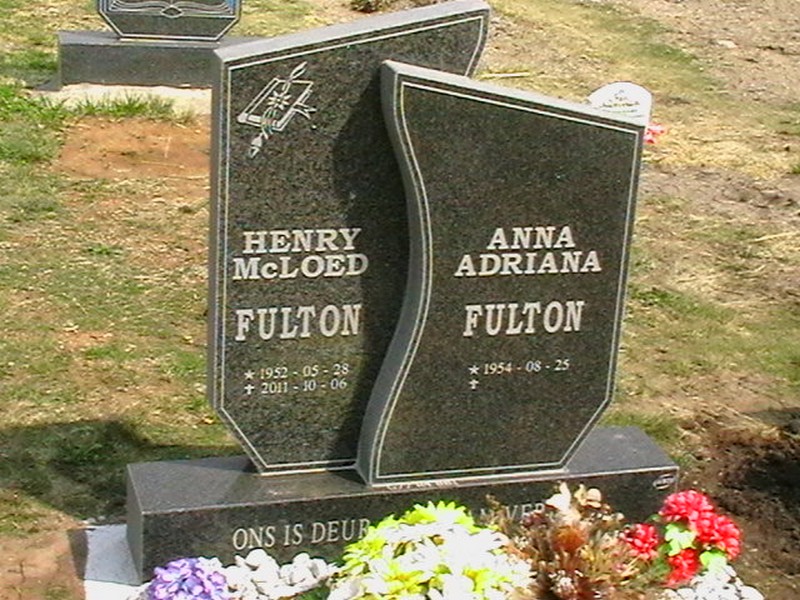 FULTON Henry McLoed 1952-2011 &amp; Anna Adriana 1954-