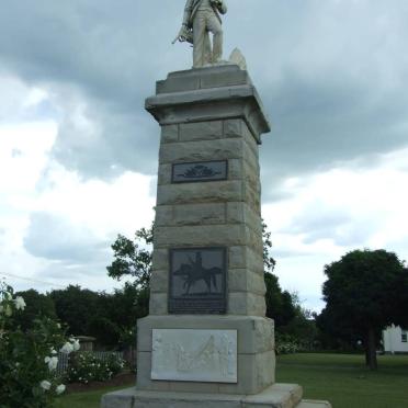 Mpumalanga, STANDERTON, NG Kerk Moedergemeente, Burghermonument