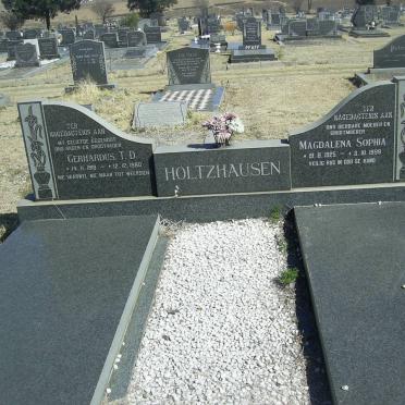 HOLTZHAUSEN Gerhardus T.D. 1918-1980 &amp; Magdalena Sophia 1925-1999