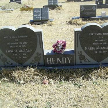 HENRY Ernest Richard 1936-1999 &amp; Maria Magdalena 1947-