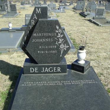 J - Vanne :: Surnames - J