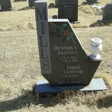 MILLS Errol Leonard 1921-  &amp; Hendrika Johanna 1925-1991