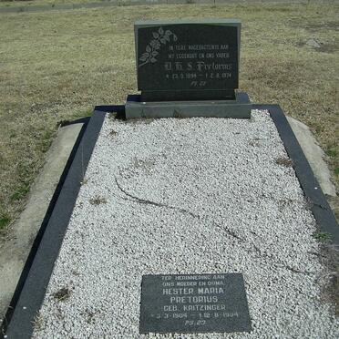 PRETORIUS D.H.S. 1894-1974 &amp; Hester Maria KRITZINGER 1904-1994