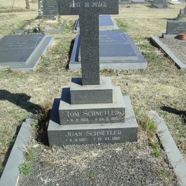 SCHNETLER Tom 1929-1985 &amp; Joan 1927-1995