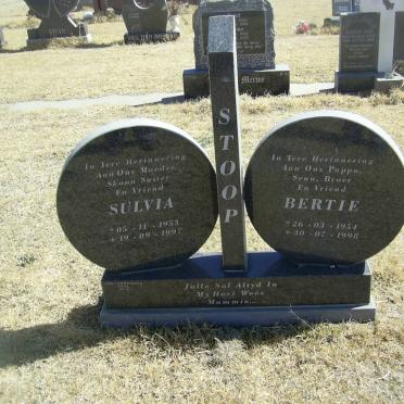 STOOP Bertie 1951-1998 &amp; Sulvia 1953-1997