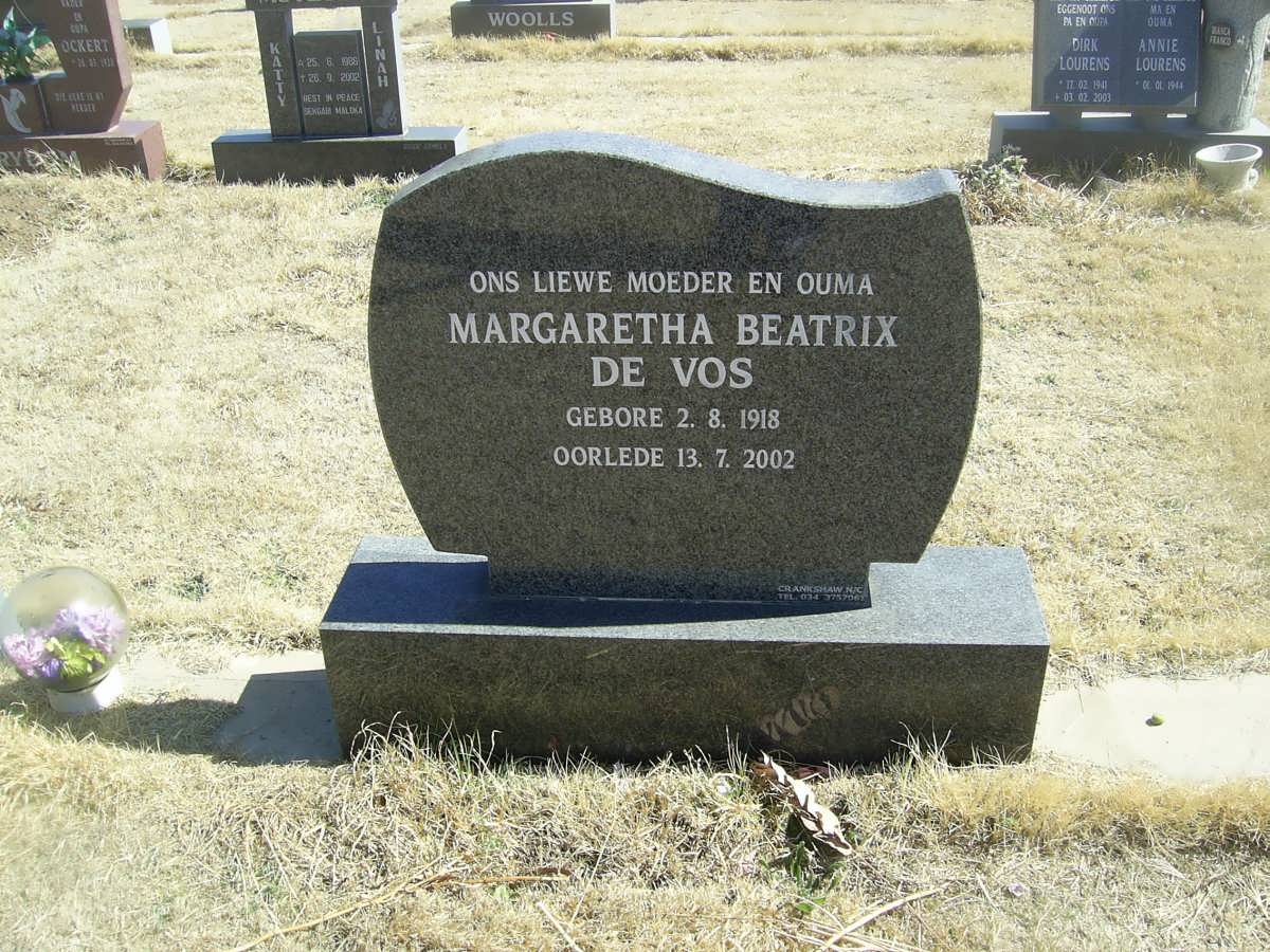VOS Margaretha Beatrix, de 1918-2002