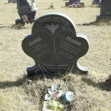 ? Hannes 1938- &amp; Fransie 1943-2000