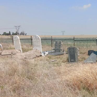 Mpumalanga, STANDERTON district, Joubertsvallei 337, Joubertsvlei, farm cemetery