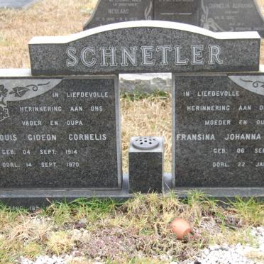 SCHNETLER Louis Gideon Cornelis 1914-1970 &amp; Fransina Johanna Susanna 1917-1977