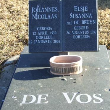 VOS Johannes Nicolaas, de 1930-2005 &amp; Elsje Susanna DU BRUYN 1932-