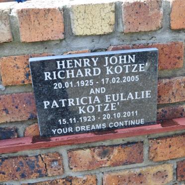 KOTZÉ Henry John Richard 1925-2005 &amp; Patricia Eulalie 1923-2011