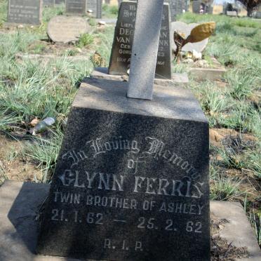 F - Vanne :: Surnames - F