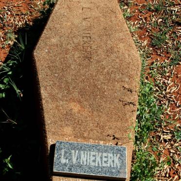NIEKERK L., van