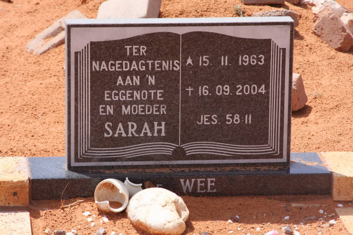 WEE Sarah, de 1963-2004