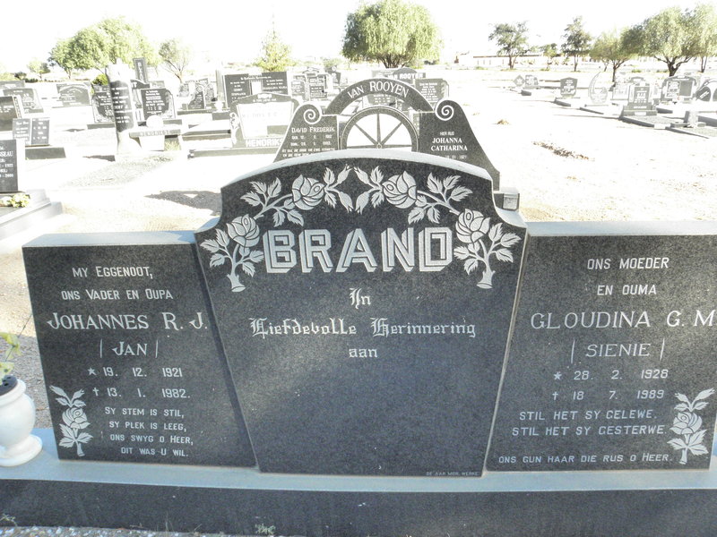 BRAND Johannes R.J. 1921-1982 &amp; Gloudina G.M. 1928-1989