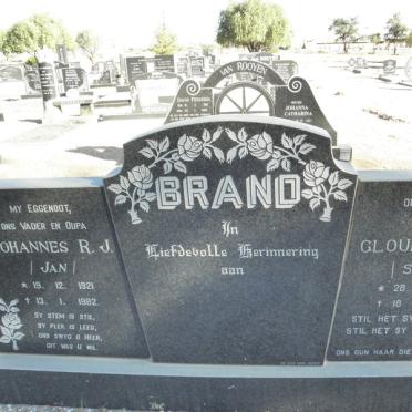 BRAND Johannes R.J. 1921-1982 &amp; Gloudina G.M. 1928-1989