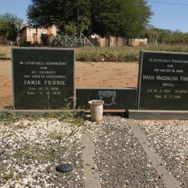FOURIE Fanie 1910-1975 &amp; Maria Magdalena RAATH 1924-1980