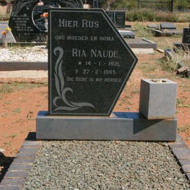 N - Vanne :: Surnames - N