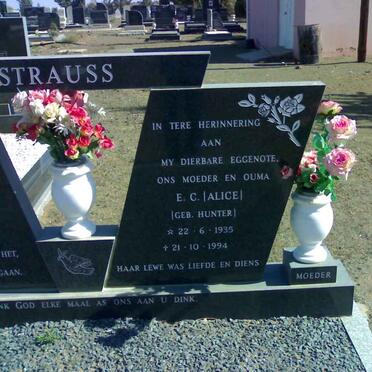 STRAUSS J.M. 1935-2005 &amp; E.C. HUNTER 1935-1994