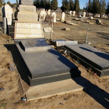 THERON Pieter Daniel 1905-1987 &amp; M.M.O. VILJOEN 1905-1974