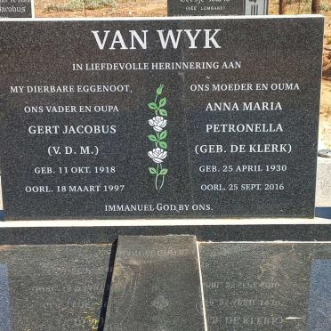 Northern Cape, CALVINIA district, Kareeboomsberg, Vondeling 478, Gannabos, farm cemetery