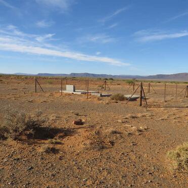 Northern Cape, CALVINIA district, Dassie Kloof 1064, farm cemetery