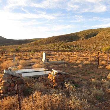 Northern Cape, CALVINIA district, Zitkop 1055, Swellendam, farm cemetery