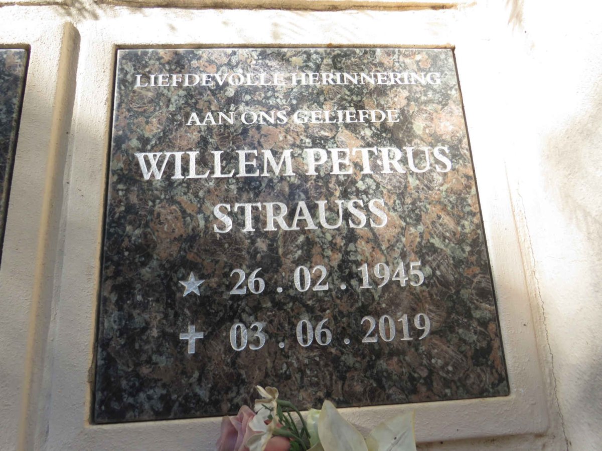 STRAUSS Willem Petrus 1945-2019