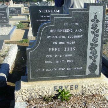 F - Vanne :: Surnames - F