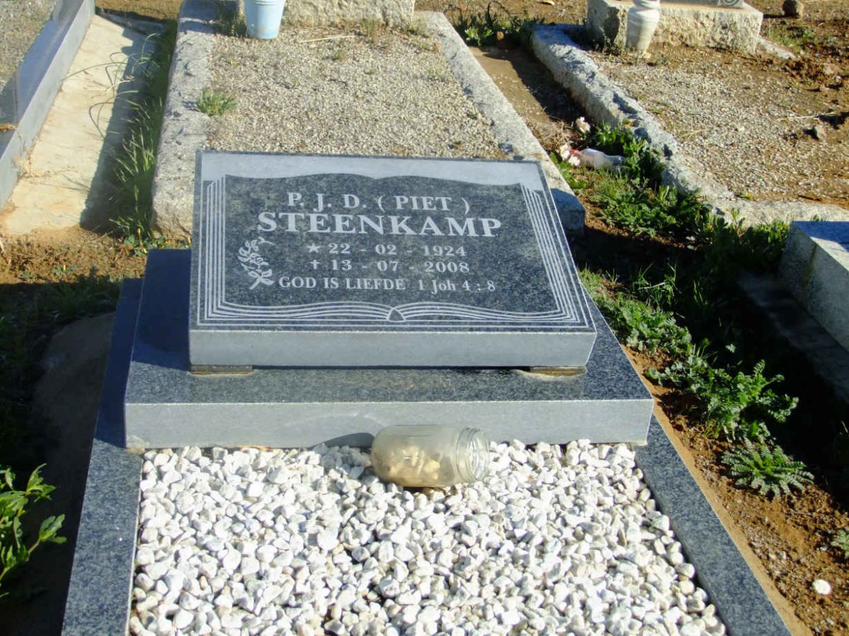 STEENKAMP P.J.D. 1924-2008