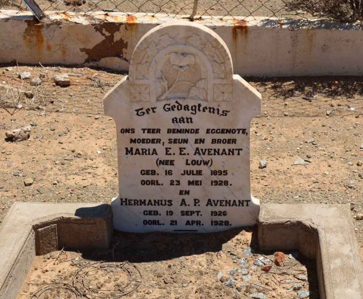 AVENANT Maria E.E. nee LOUW 1895-1928 :: AVENANT Hermanus A.P. 1926-1928