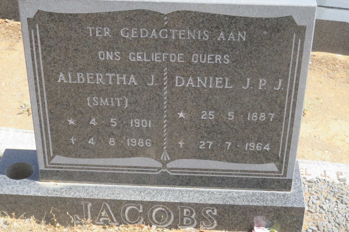 JACOBS Daniel J.P.J. 1887-1964 &amp; Albertha J. SMIT 1901-1986