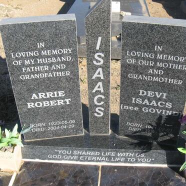 ISAACS Arrie Robert 1933-2004 &amp; Devi GOVIND 1941-2016