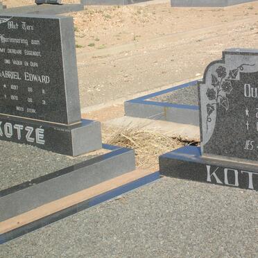 KOTZÉ Gabriel Edward 1897-1978 &amp; Lenie 1902-1998