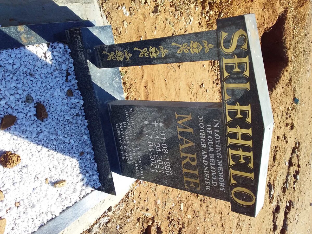 SELEHELO Marie 1980-2021