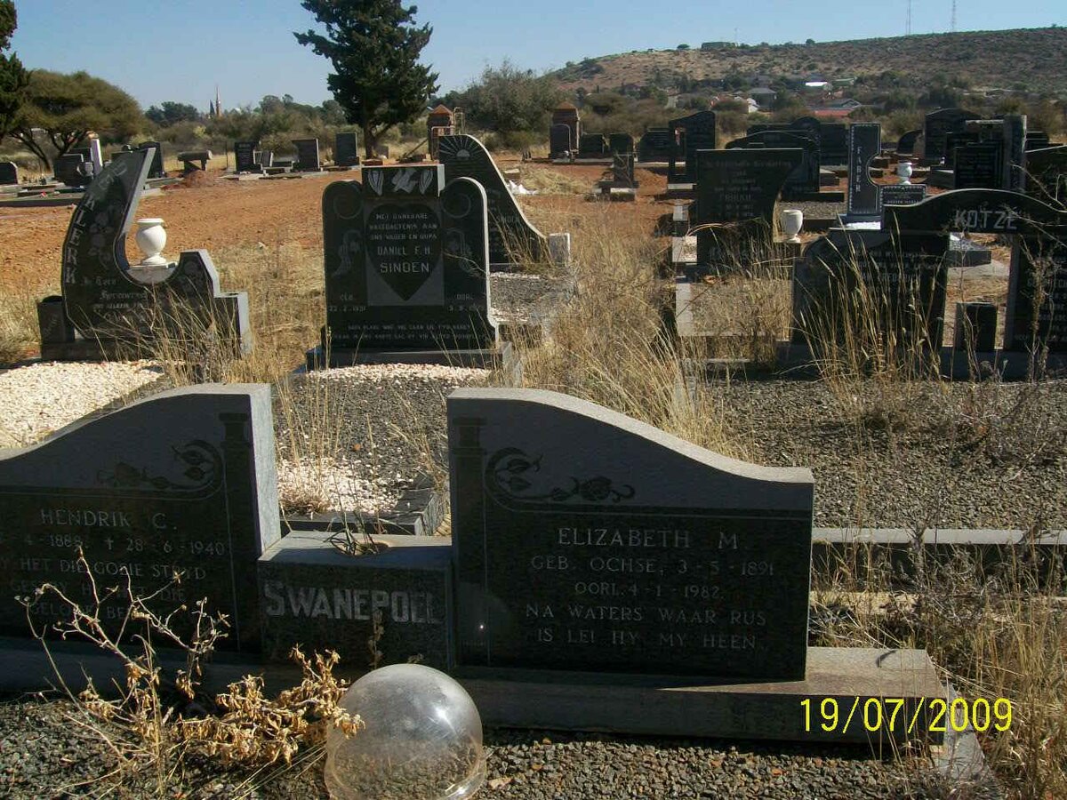 SWANEPOEL Hendrik C. 1898-1940 &amp; Elizabeth M. OCHSE 1891-1982