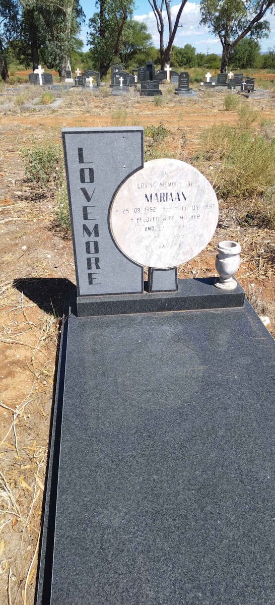 LOVEMORE Mariaan 1952-1997