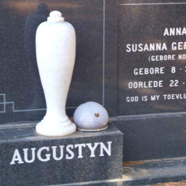 AUGUSTYN Ockert Phillippus Hermanus 1895-1980 &amp; Anna Susanna Gertruida NOLTE 1898-1992