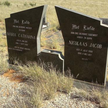 Northern Cape, GORDONIA district, Grootdrink, Gariep_1, farm cemetery