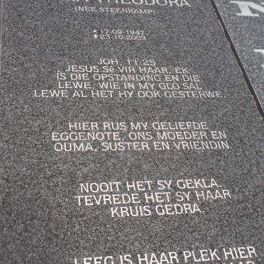 NIEKERK Frederik Christiaan, van 1935- &amp; Emma Theodora STEENKAMP 1947-2003