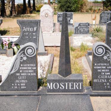 MOSTERT Gert Jacobus 1898-1984 &amp; Catharina Helena Gerindina 1901-1985