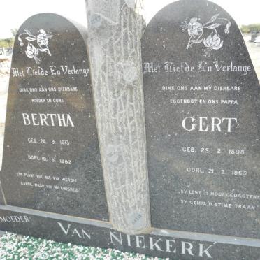 NIEKERK Gert, van 1898-1969 &amp; Bertha 1913-1982
