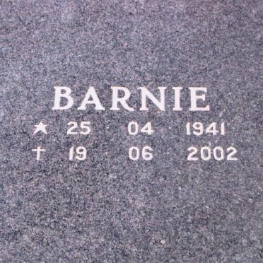 MANS Barnie 1941-2002 &amp; Anita 1937-
